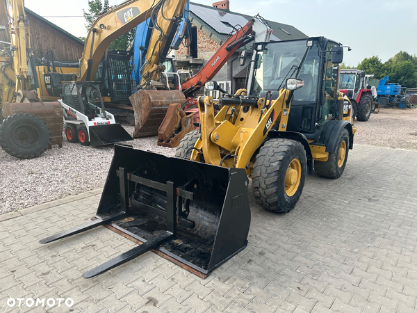 Caterpillar 906M