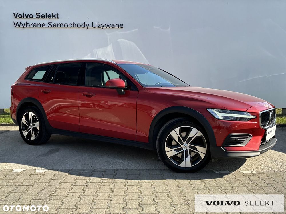 Volvo V60 Cross Country - 6