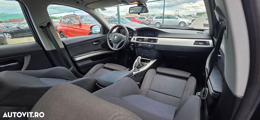 BMW Seria 3 320d - 21