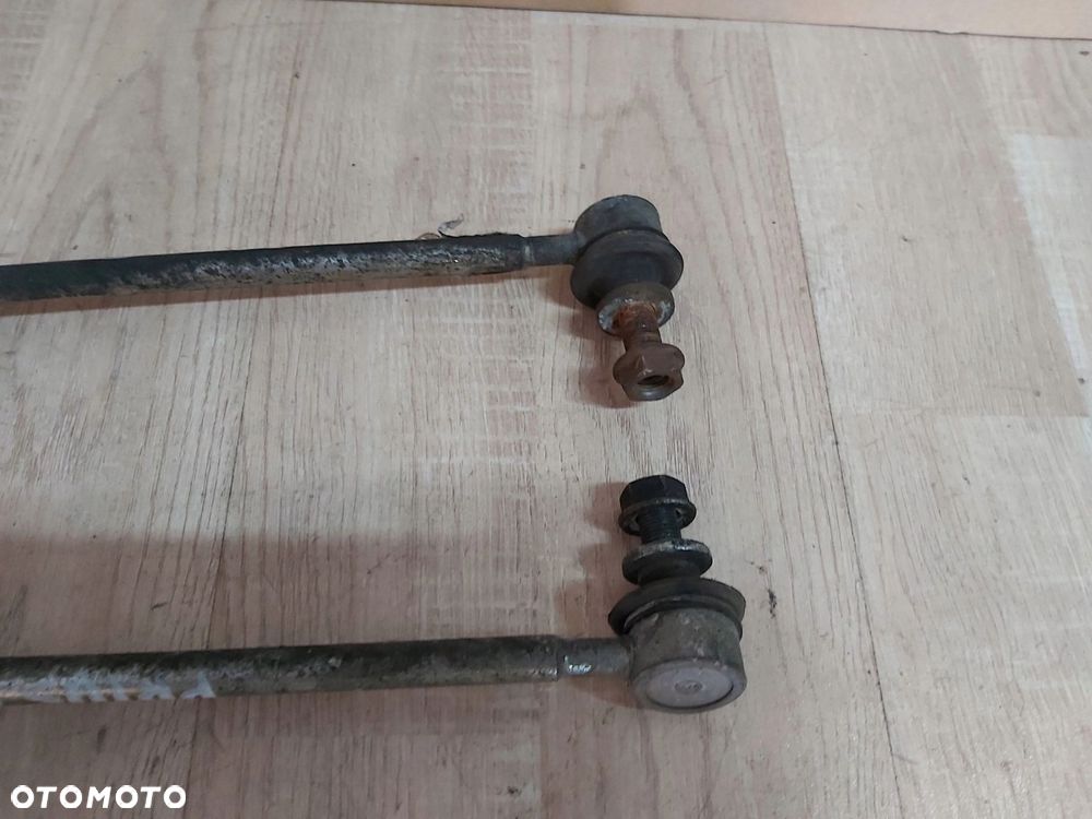 Toyota Prius III łącznik stabilizatora przód komplet - 2