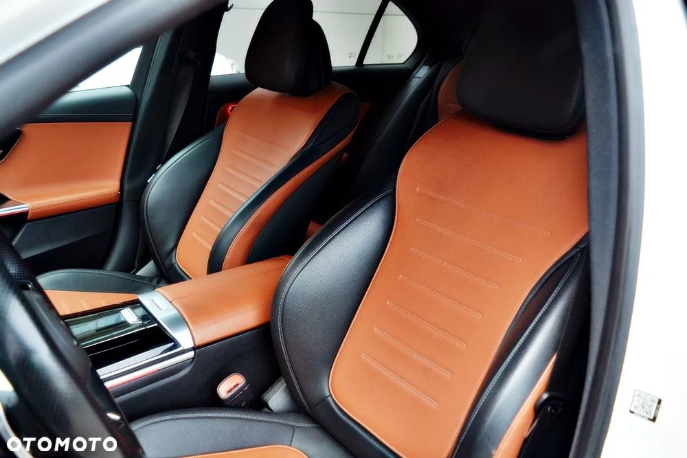 Mercedes-Benz Klasa C 300 d 9G-TRONIC - 29