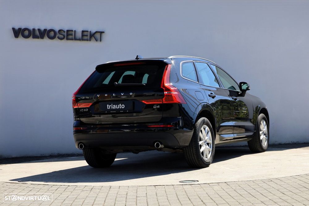 Volvo XC 60 2.0 D4 Momentum Geartronic - 29