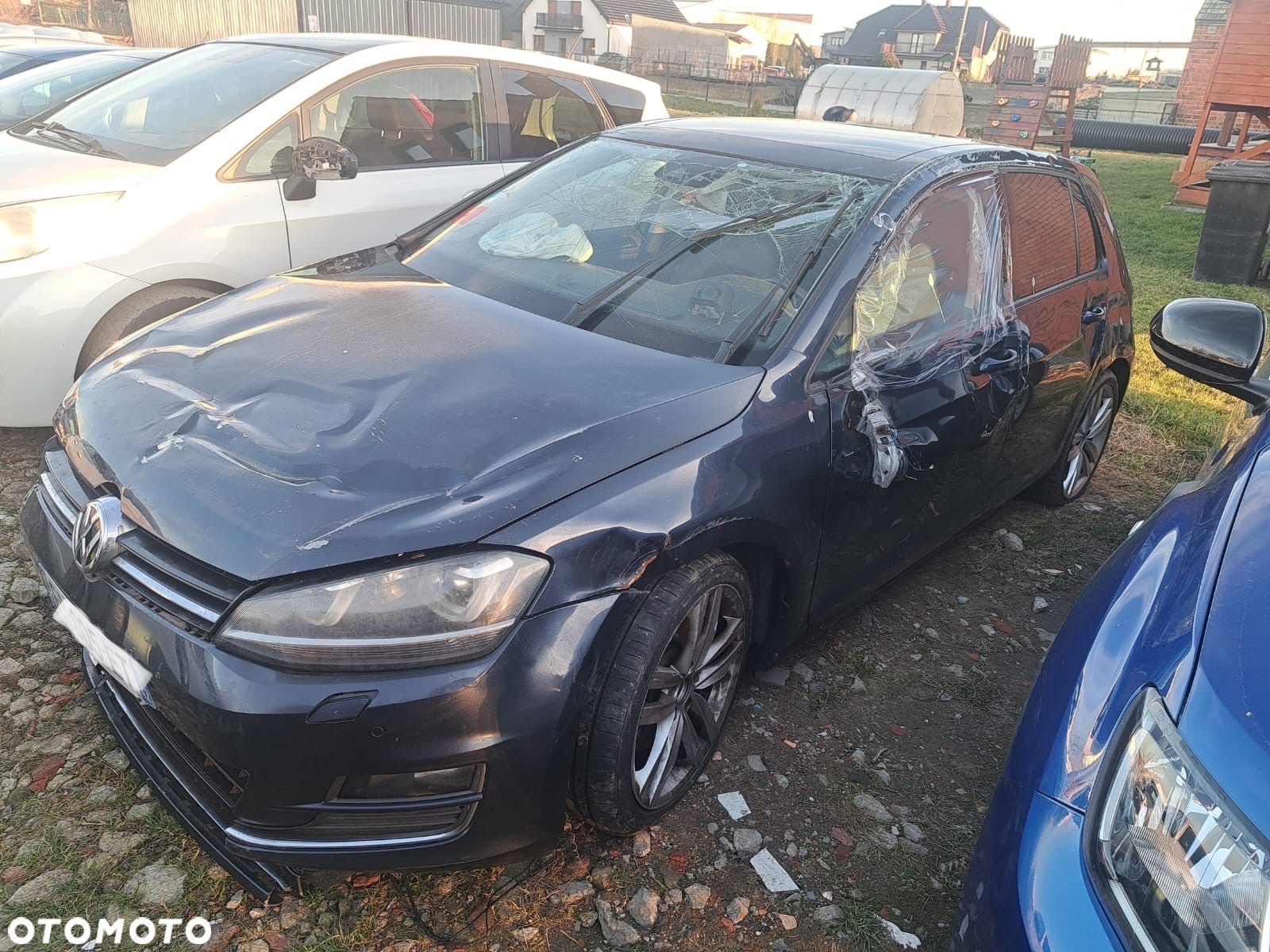 Volkswagen Golf - 1