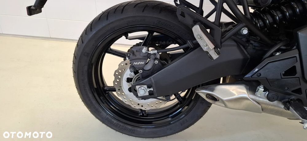 Kawasaki Versys 650 - 16