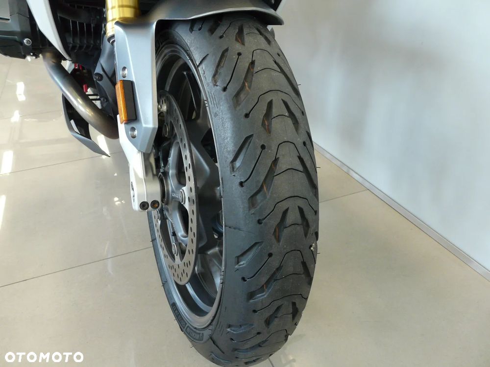 BMW RS - 21