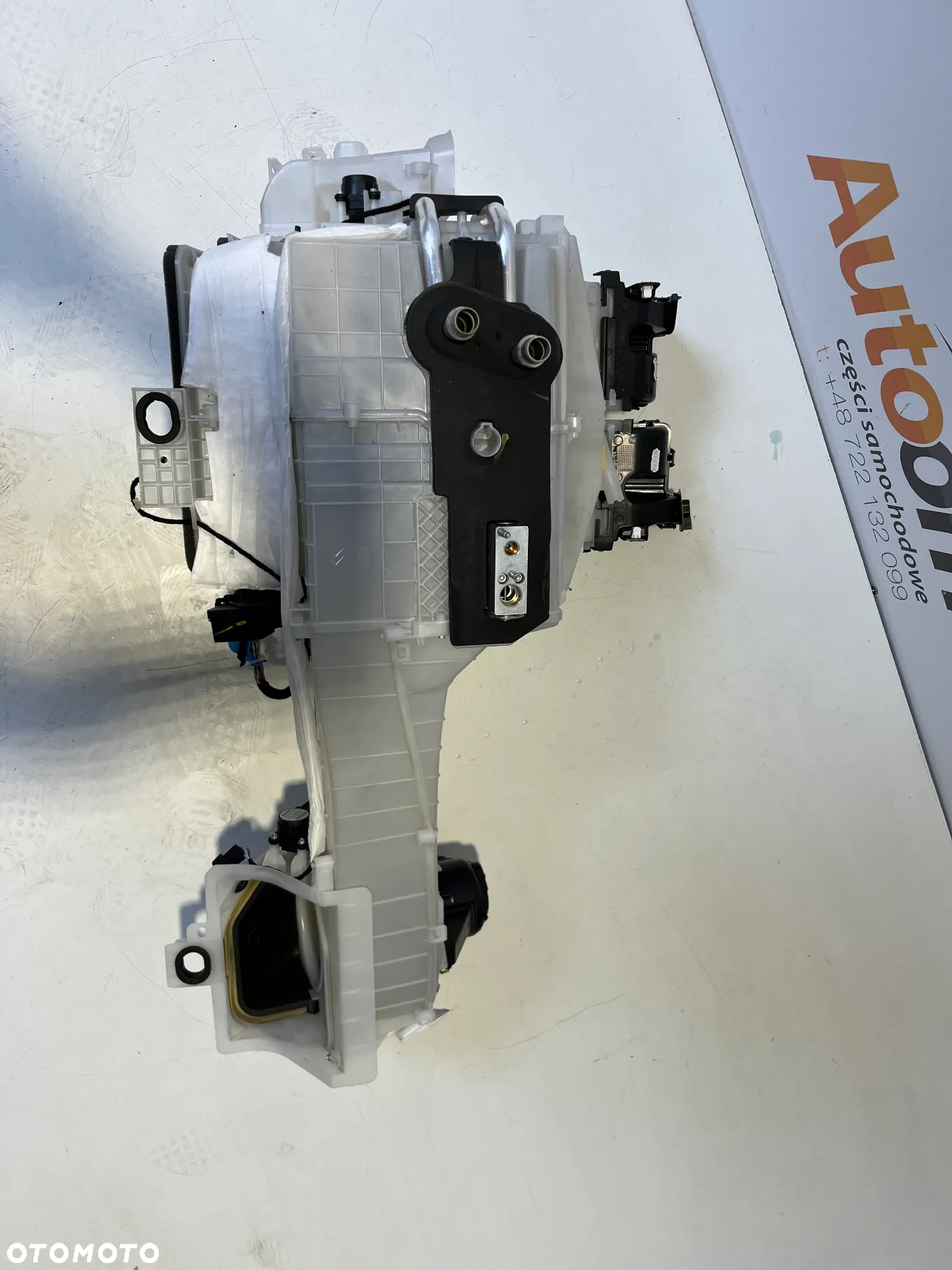 NAGRZEWNICA PEUGEOT 3008 II LIFT 1.6 HYBRYDA 2021 ROK - 2
