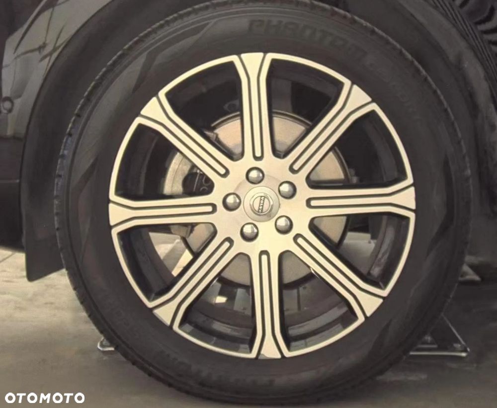 Volvo XC 60 - 8