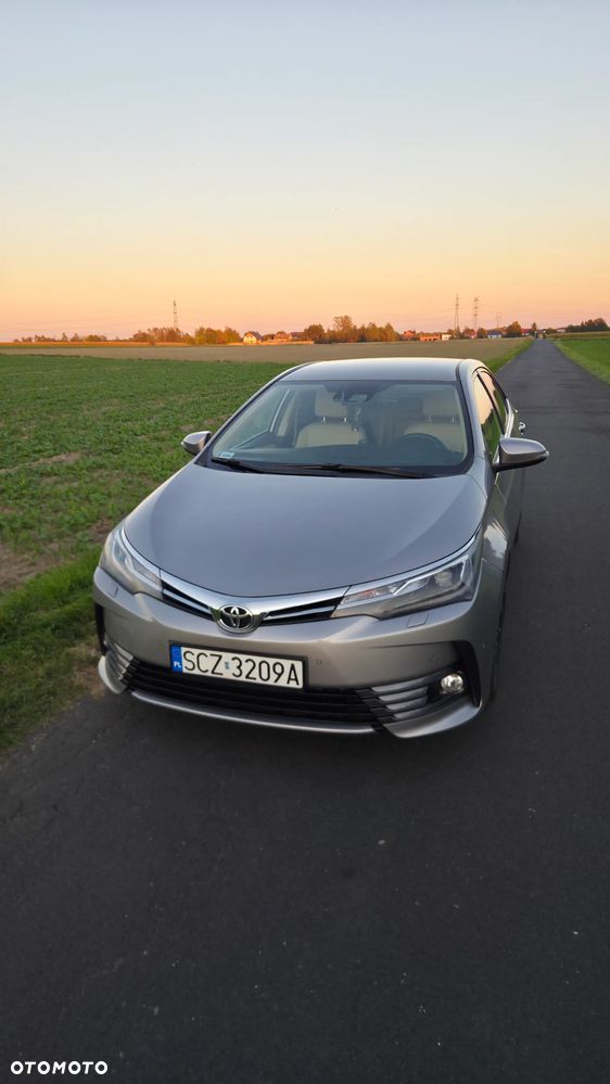 Toyota Corolla - 5