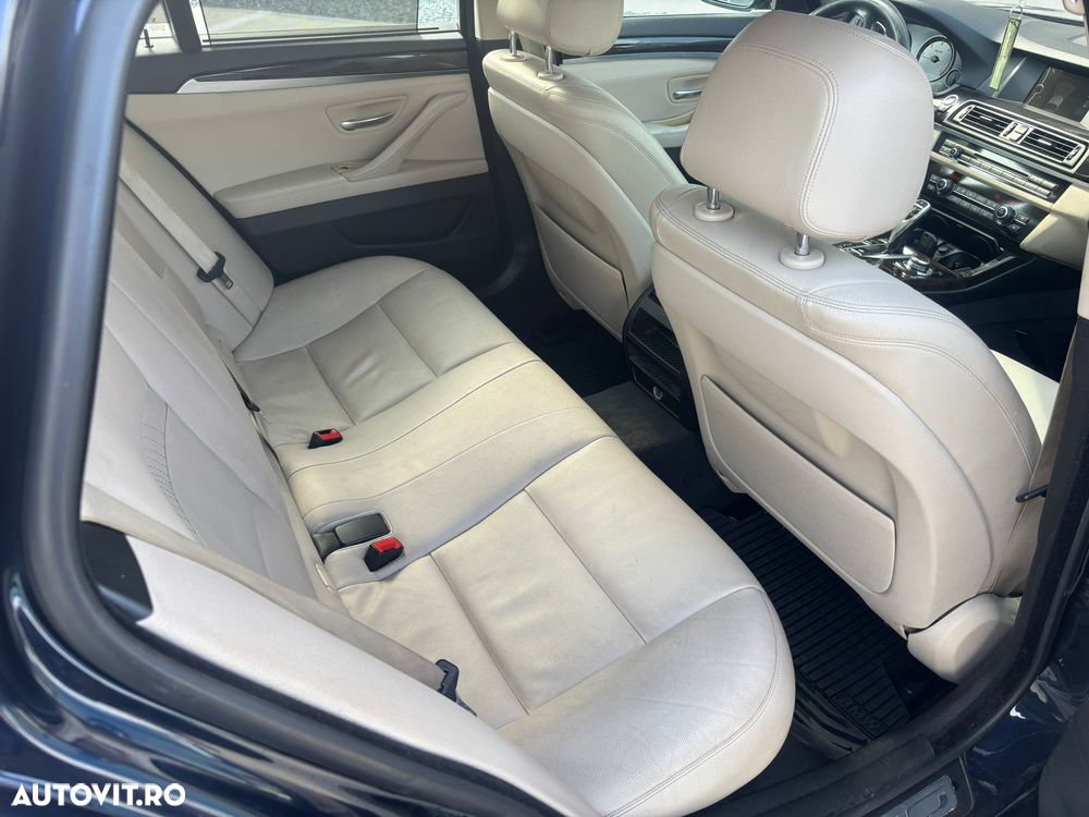 BMW Seria 5 525d Sport-Aut. Luxury Line - 10