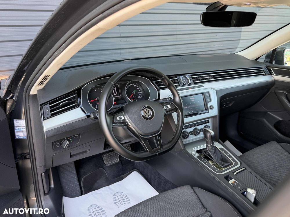 Volkswagen Passat 2.0 TDI SCR DSG Business - 14