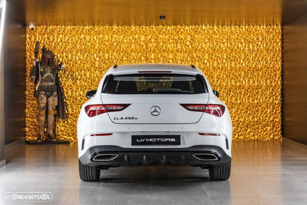Mercedes-Benz CLA 250 e Shooting Brake AMG Line - 10