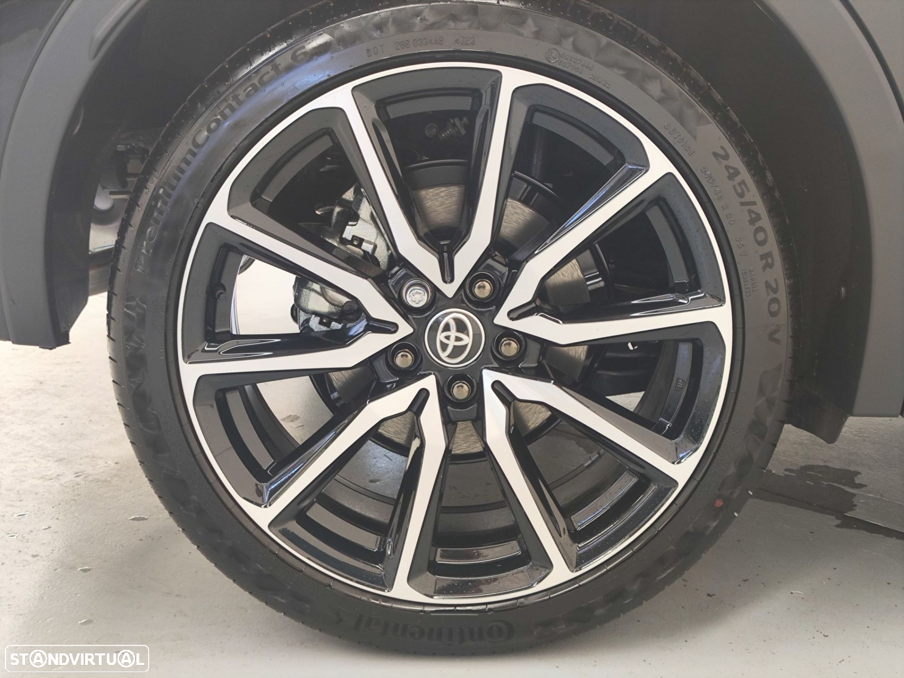Toyota C-HR - 16