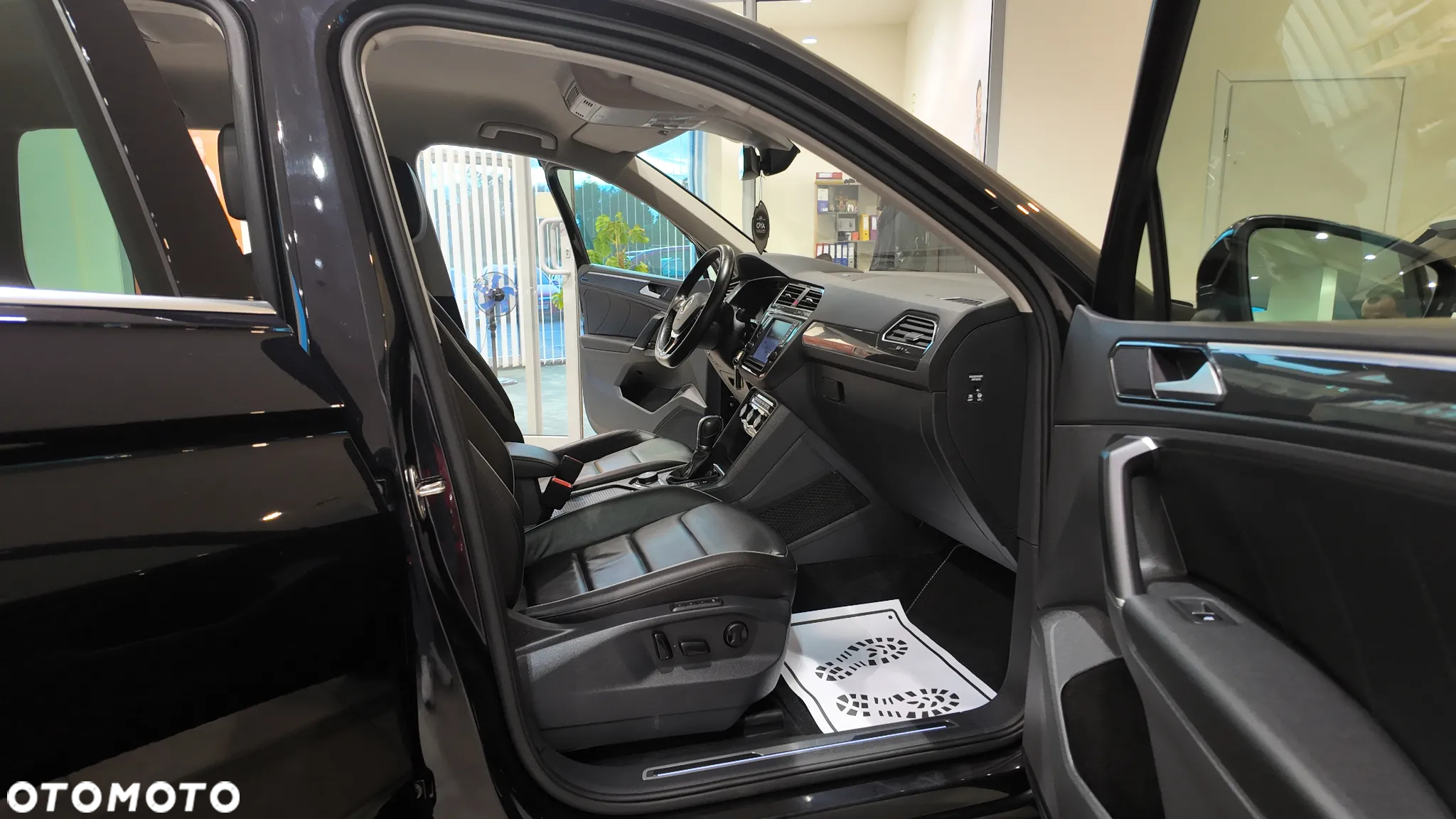 Volkswagen Tiguan 2.0 TSI 4Mot Sport&Style DSG - 34
