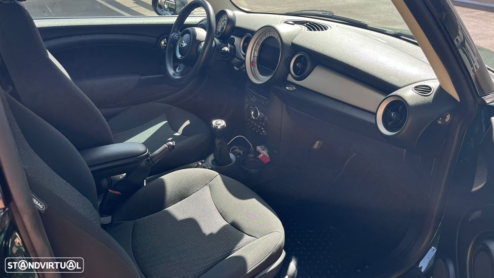 MINI 3 Portas One - 7