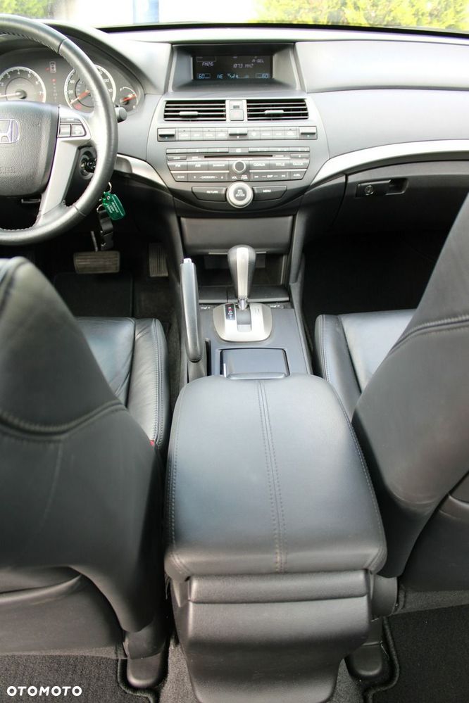 Honda Accord 2.4 Executive - 27