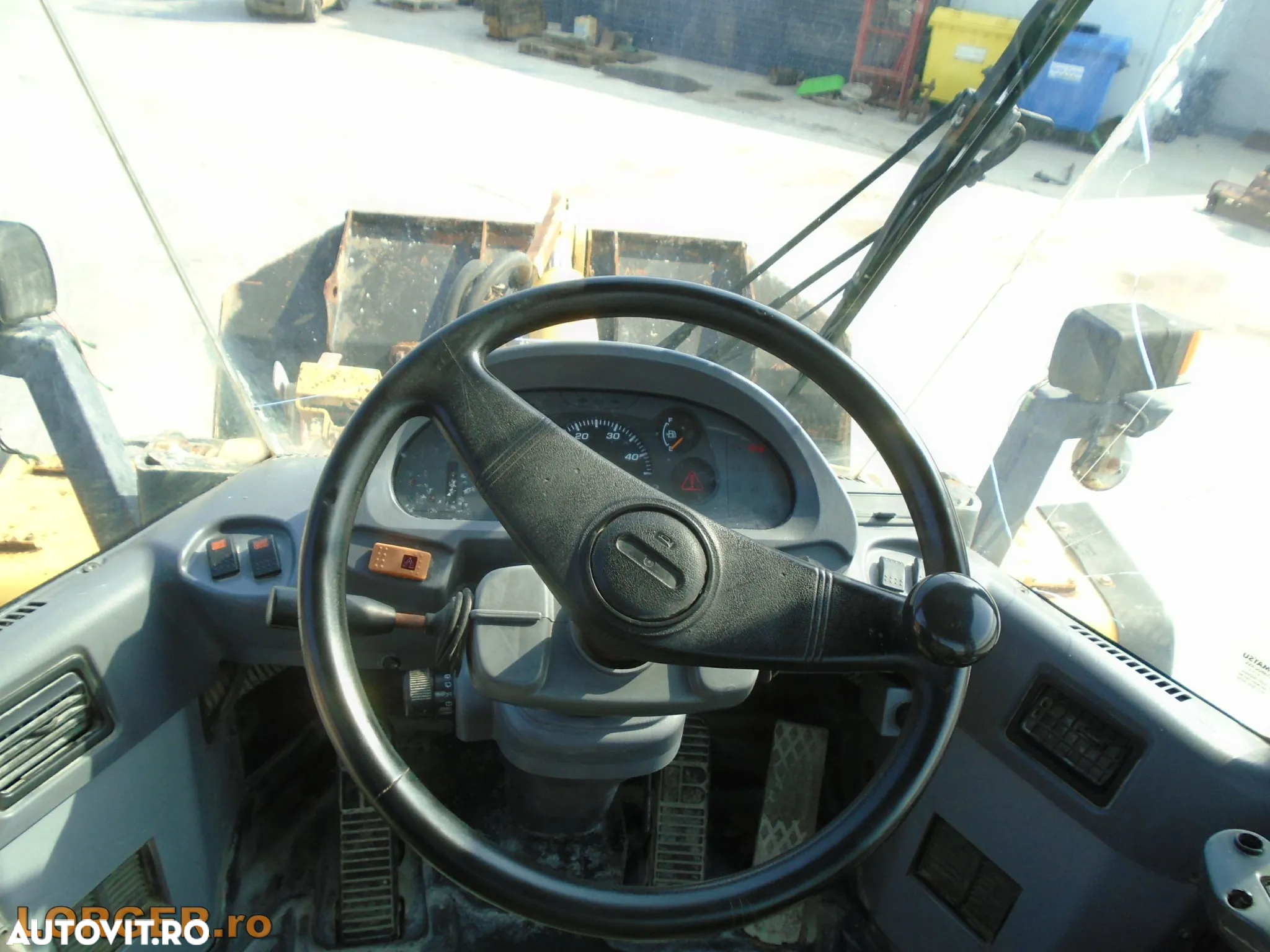 Komatsu WA200-5H - 8