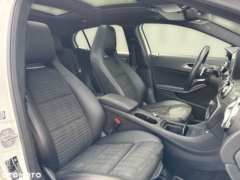 Mercedes-Benz GLA - 18