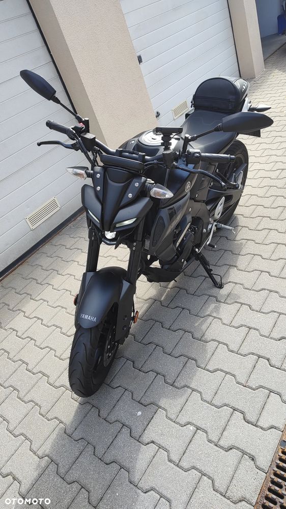 Yamaha MT - 9