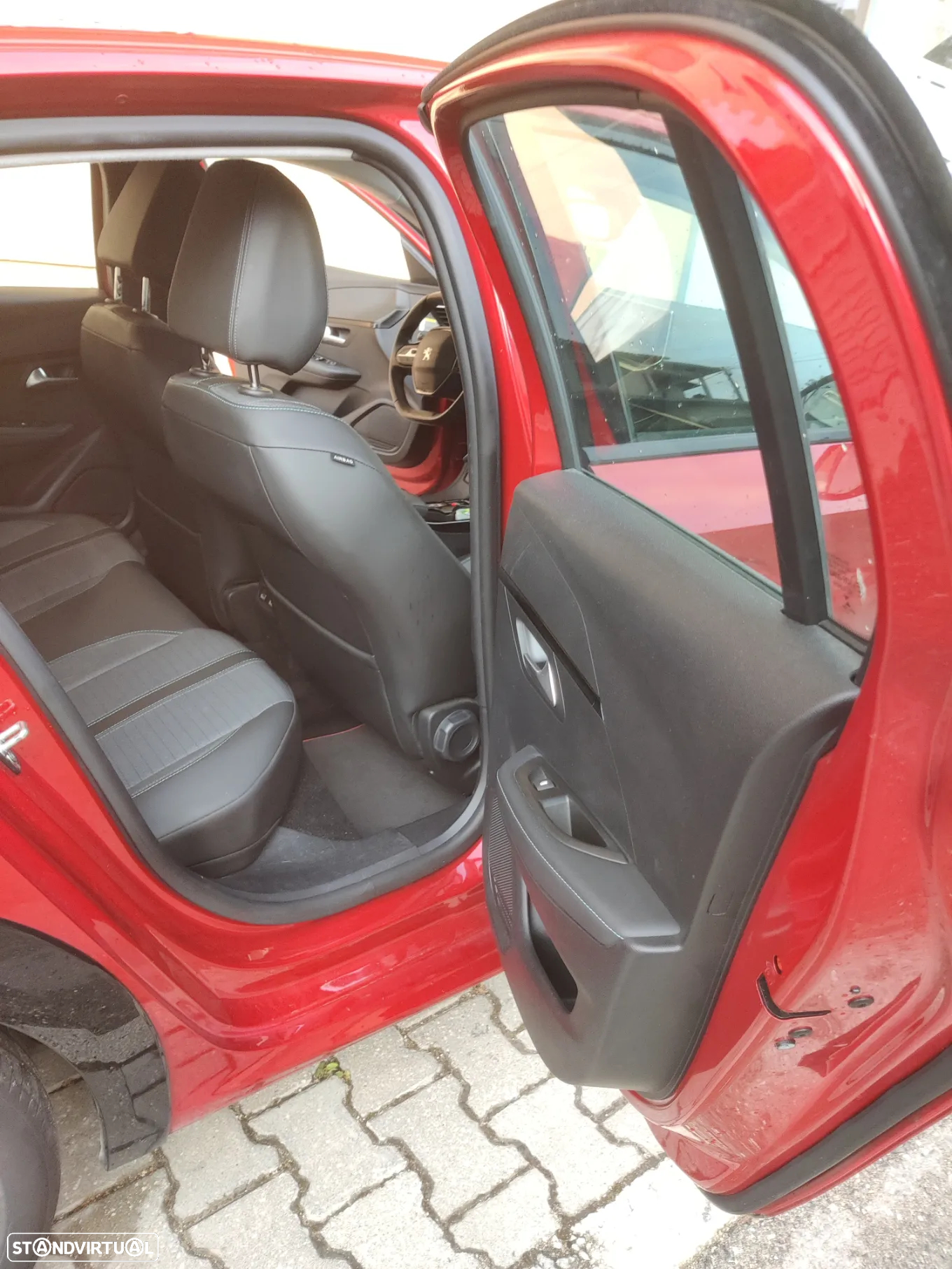 Peugeot e-208 50 kWh Allure - 24