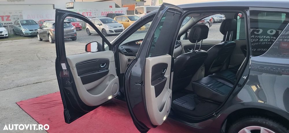 Renault Scenic - 17