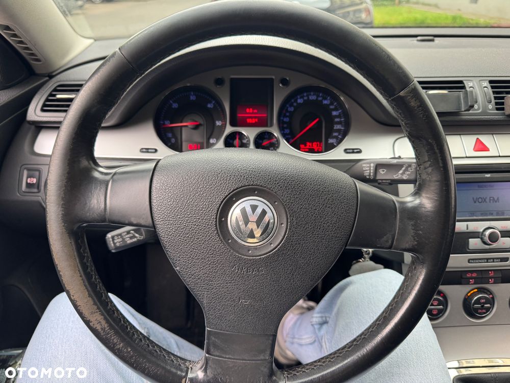 Volkswagen Passat 1.9 TDI Trendline - 8