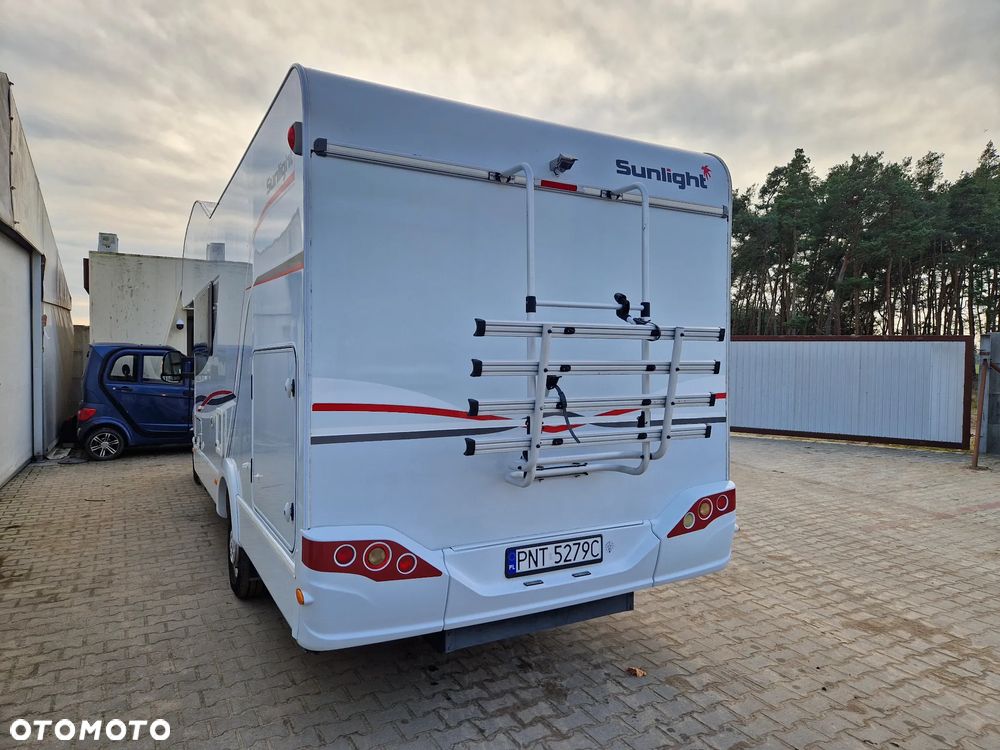 Sunlight A70 Kamper 6 Osób Alkowa Fiat 2.3 JTD Capron A62 Carado A464 - 4