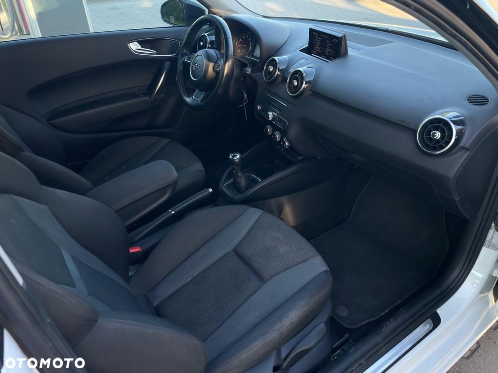 Audi A1 3-drzwiowe 1.0 TFSI ultra design - 11