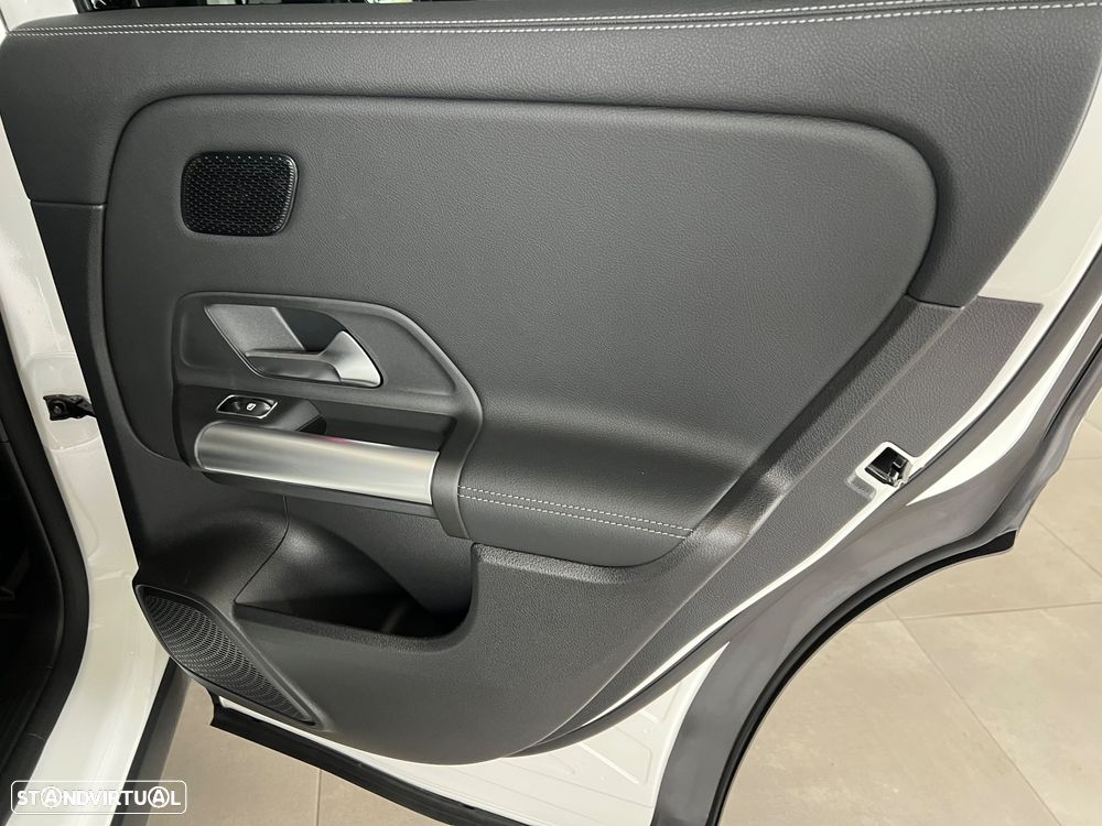 Mercedes-Benz EQA 300 4Matic Progressive - 19