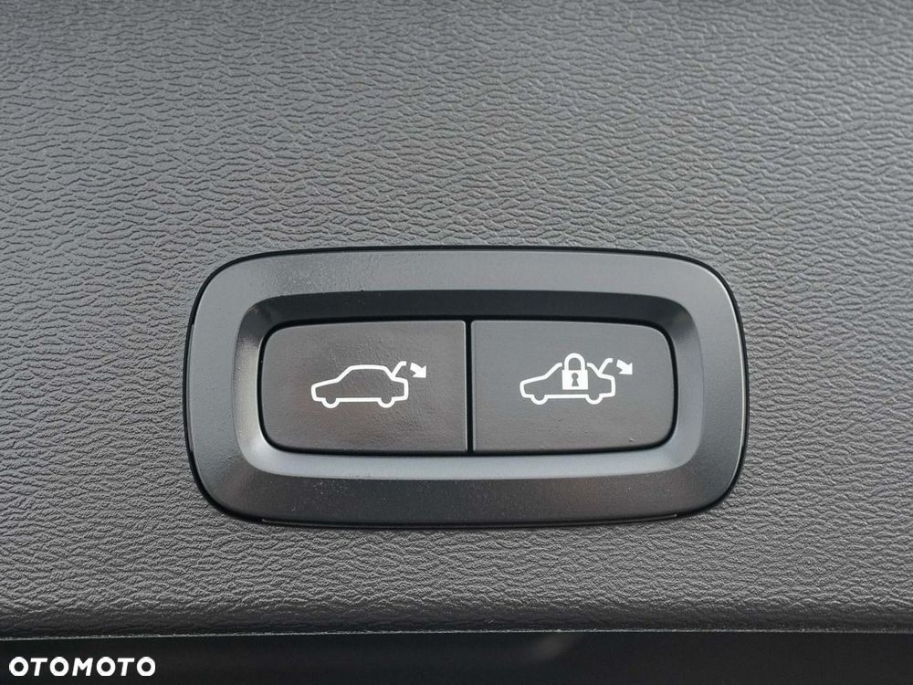 Volvo XC 40 73kWh P6 Recharge Plus - 28