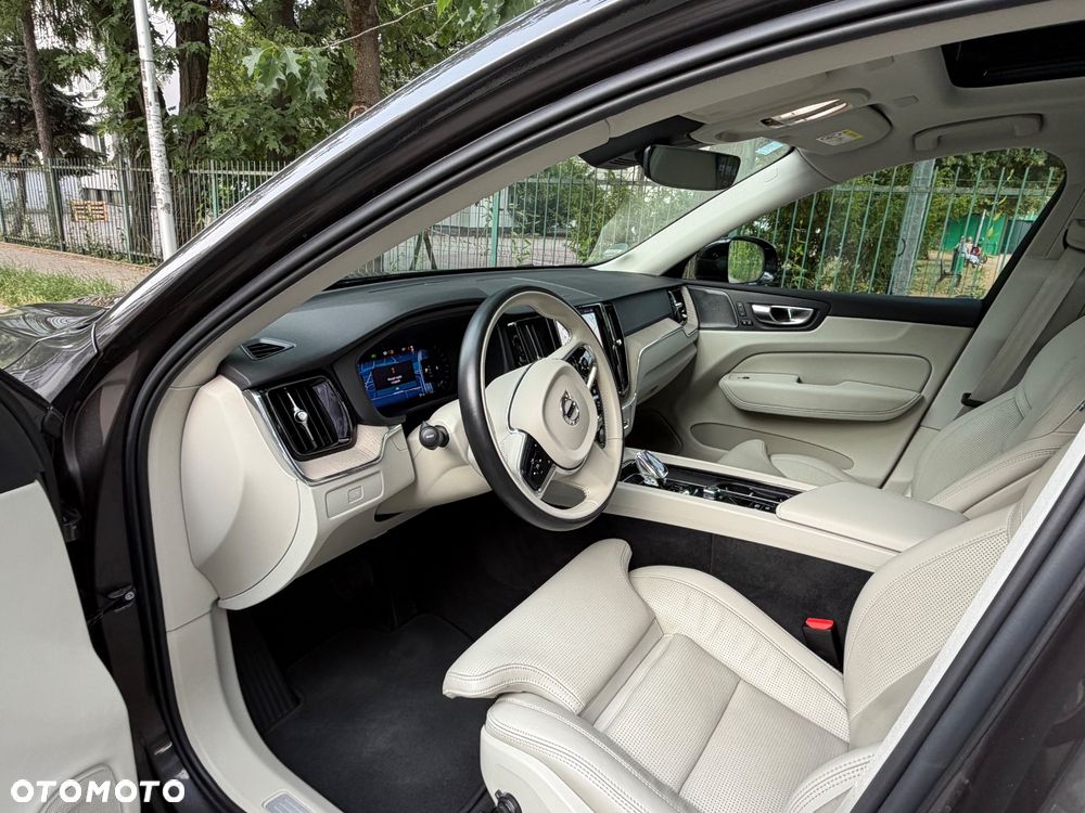 Volvo XC 60 B4 B Plus Bright - 9