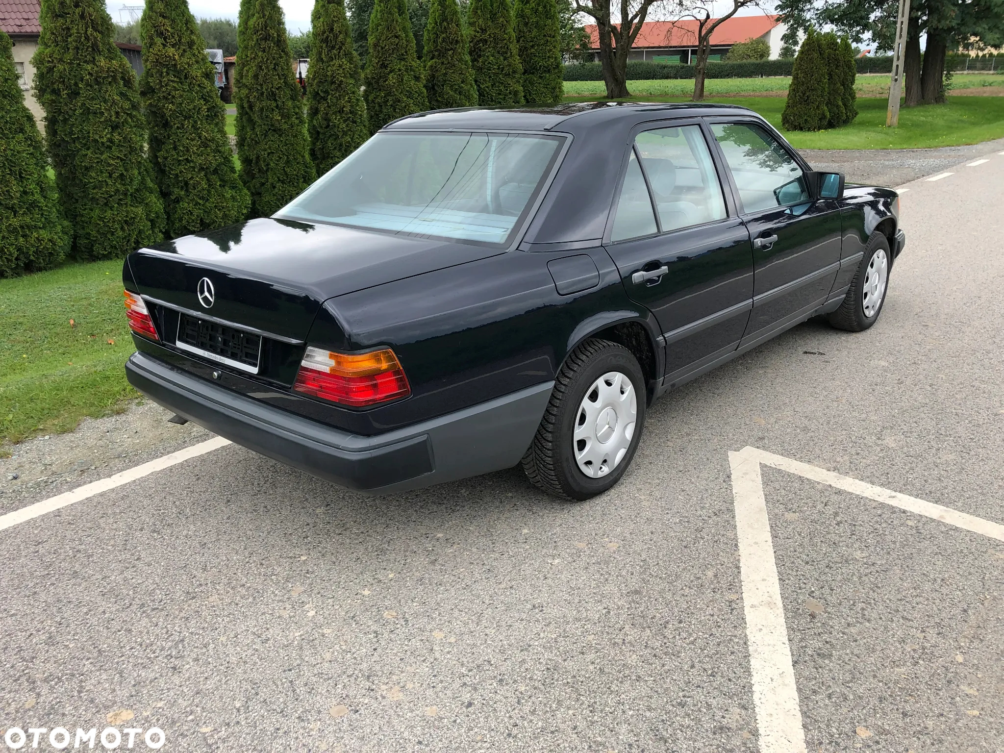 Mercedes-Benz W124 (1984-1993) - 11