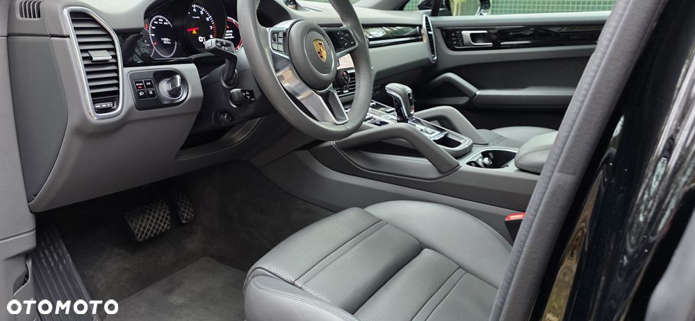 Porsche Cayenne Standard - 8