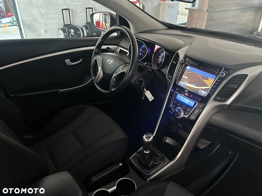 Hyundai i30 1.6 CRDi BlueDrive Classic - 26