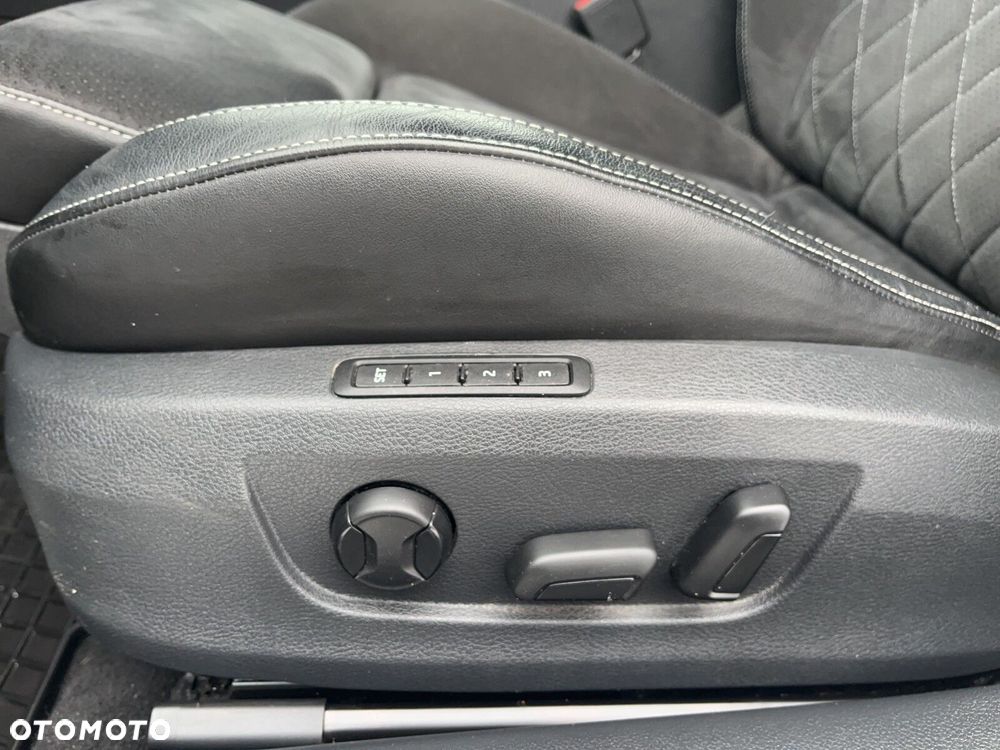 Skoda Superb 2.0 TDI SCR Sportline DSG - 19