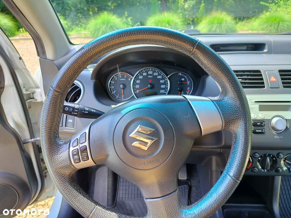 Suzuki Swift - 6