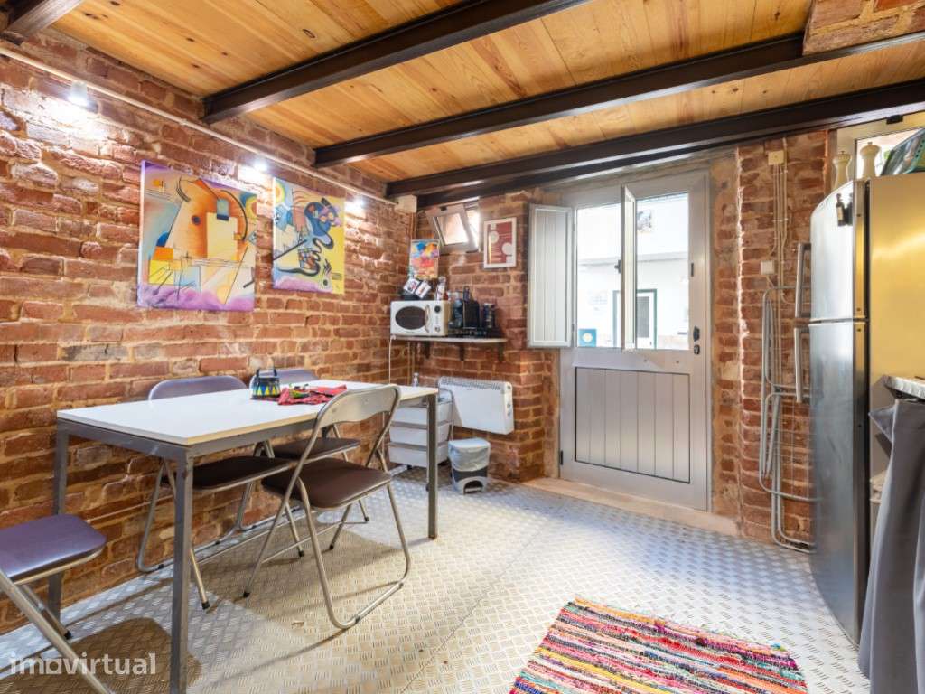 Vende-se casa típica T1 na Nazaré - Grande imagem: 5/25
