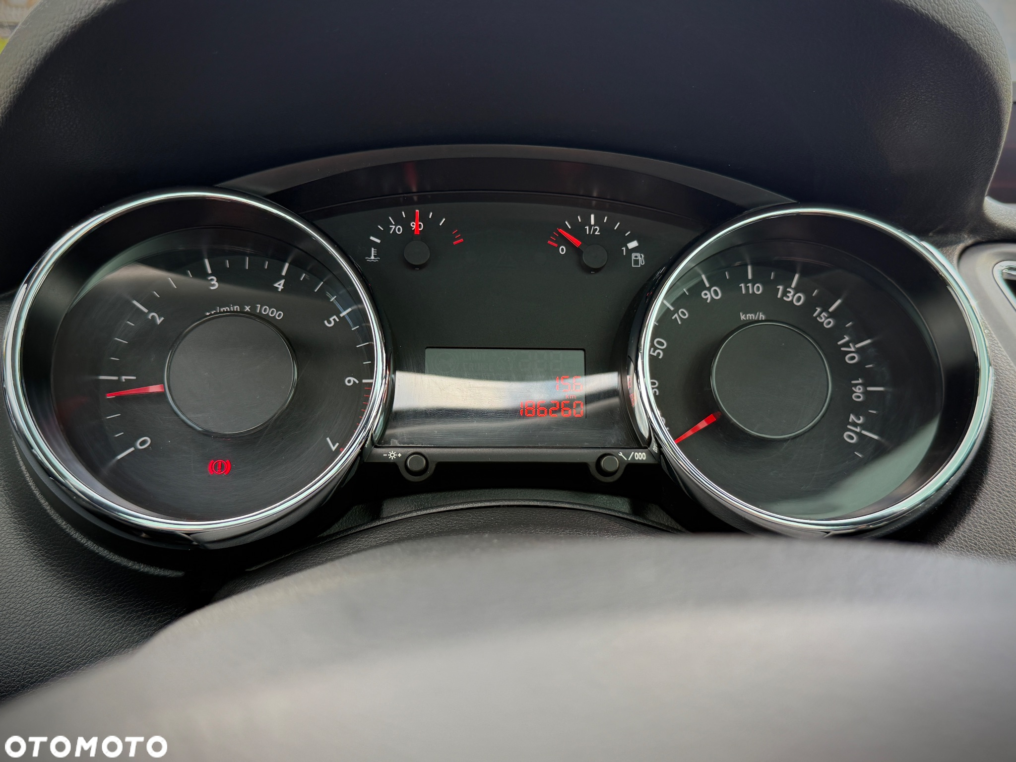 Peugeot 5008 1.6 THP Business Line 7os - 23