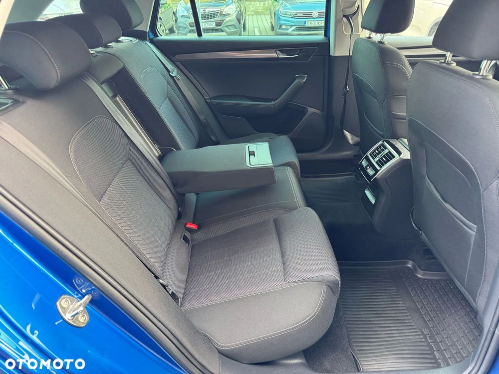 Skoda Superb 2.0 TDI SCR Style DSG - 40