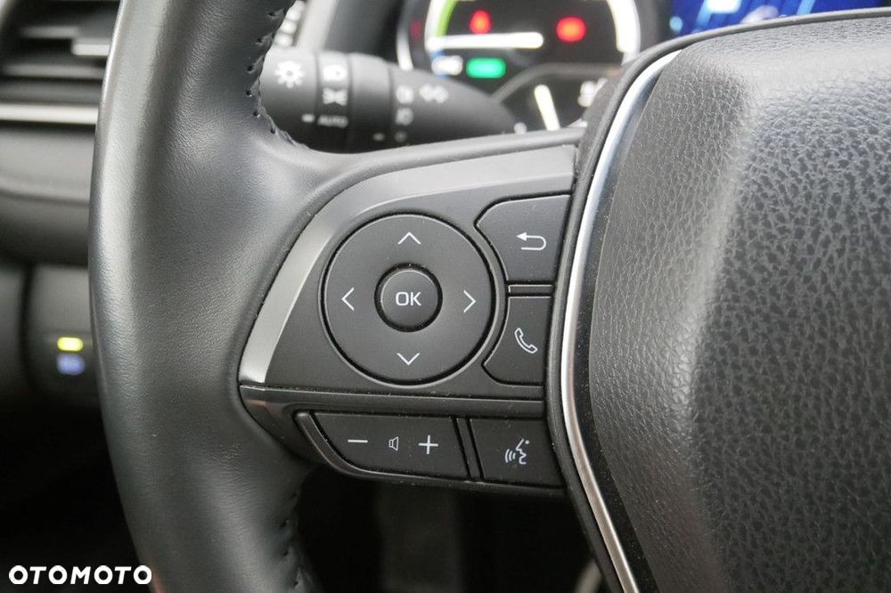 Toyota Camry 2.5 Hybrid Comfort CVT - 24