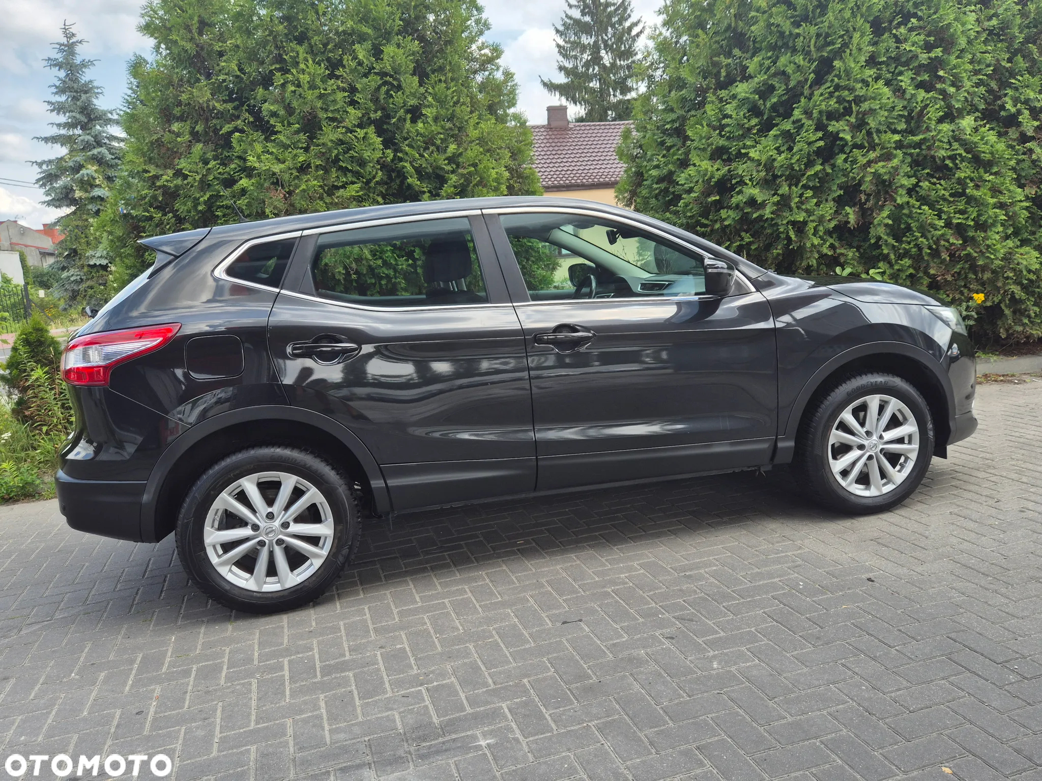 Nissan Qashqai 1.2 DIG-T N-Vision - 12