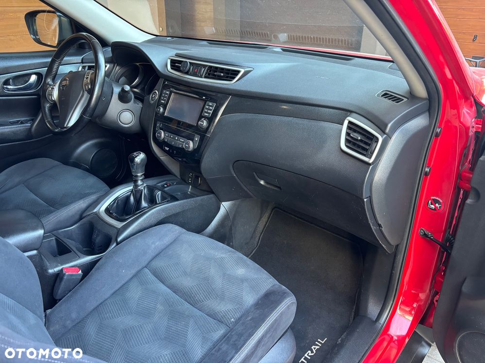 Nissan X-Trail 1.6 DIG-T N-Vision - 22