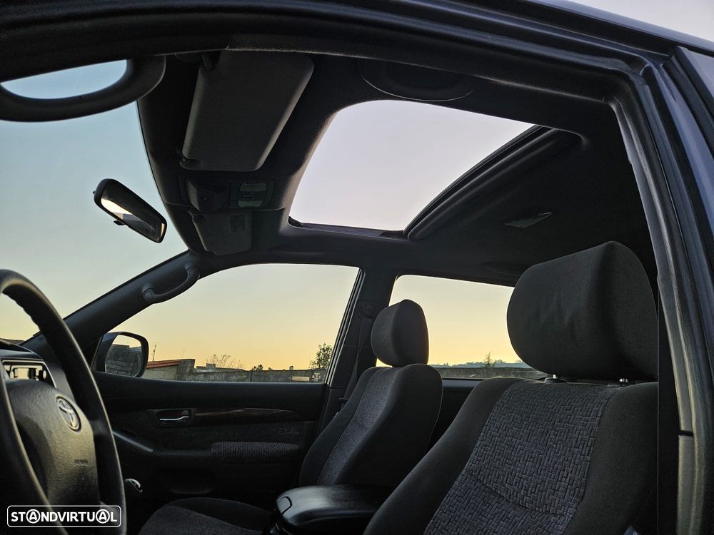 Toyota Land Cruiser 3.0 D-4D - 14