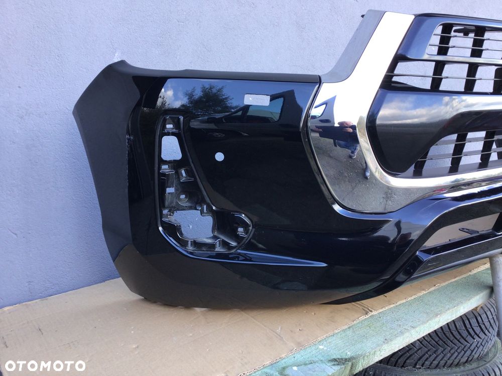 Zderzak przedni Toyota Hilux Vlll 8 2020+ - 4