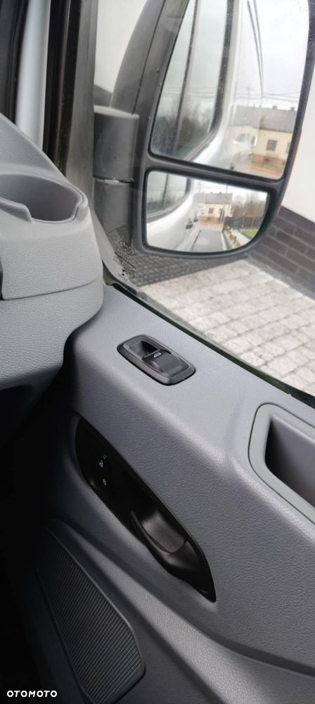 Ford Transit - 19