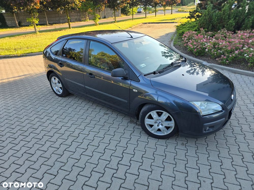 Ford Focus 1.6 Ambiente - 35