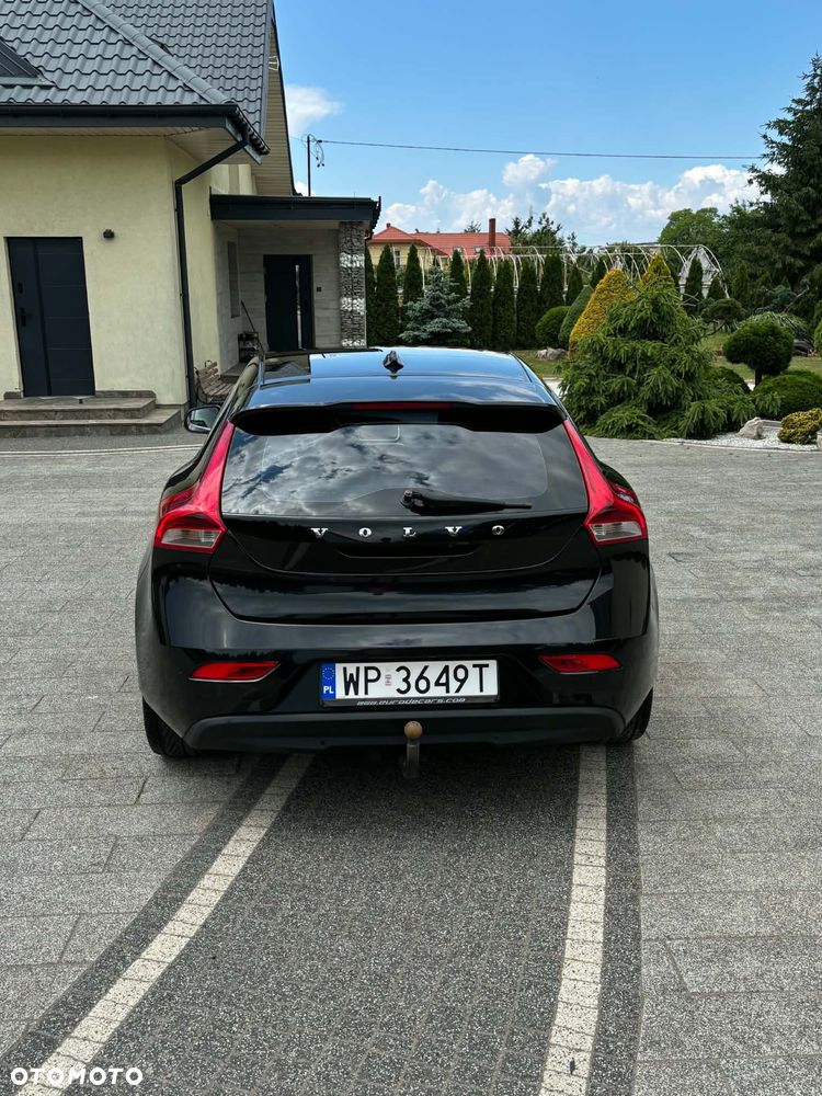 Volvo V40 D2 R Design - 6