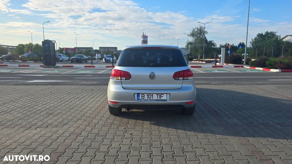 VOLKSWAGEN Golf 2010 — imagine 11