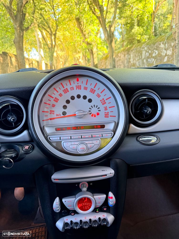 MINI 3 Portas One - 11