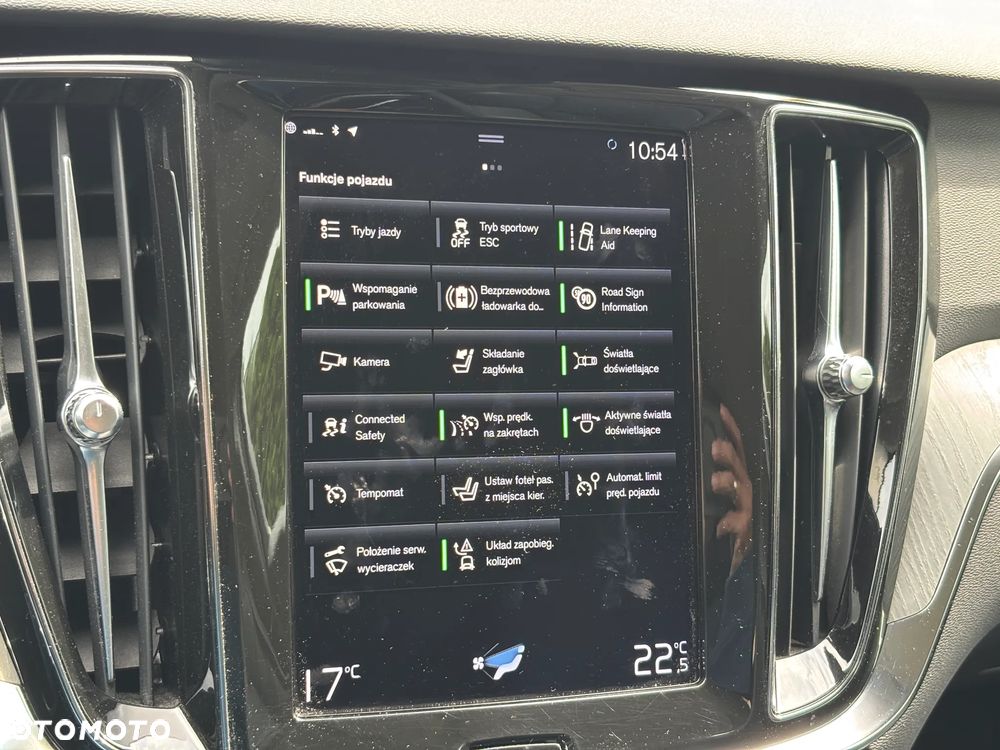 Volvo V60 Cross Country B4 D AWD Geartronic Pro - 16