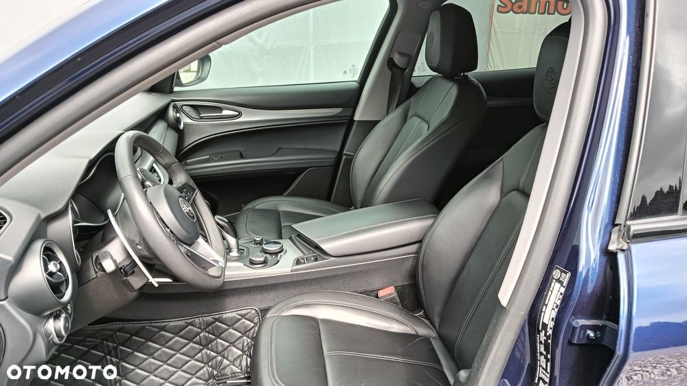 Alfa Romeo Stelvio 2.0 Turbo 16V AT8-Q4 Executive - 14